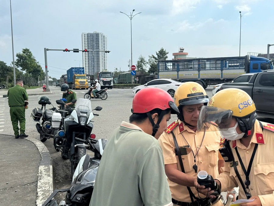 TP. HCM: Hơn 17.000 trường hợp vi phạm giao thông bị xử lý sau 10 ngày kiểm tra cao điểm