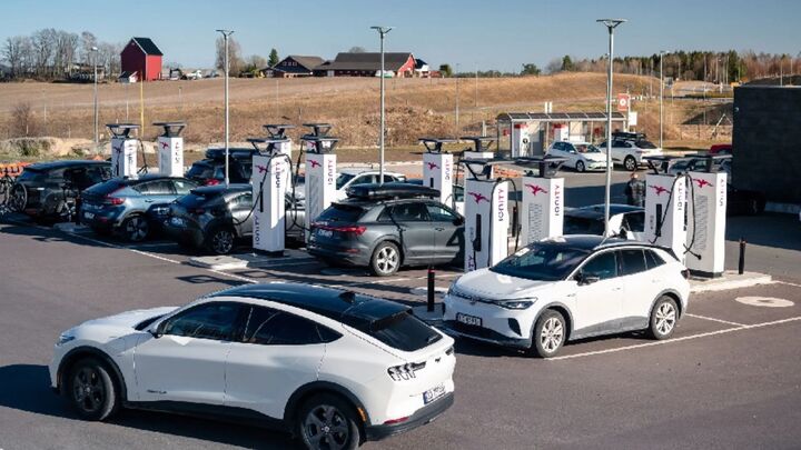 Na Uy xe điện chiếm 99% thị phần nhờ chính sách ổn định và hạ tầng hoàn chỉnh Na Uy xe điện chiếm 99% thị phần nhờ chính sách ổn định và hạ tầng hoàn chỉnh