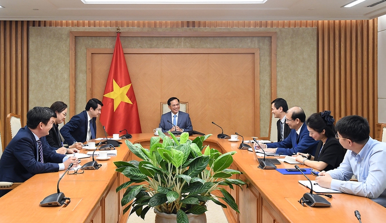 Hai bên khẳng định tiếp tục rà soát, thúc đẩy đàm phán, ký kết các văn kiện mới nhằm tạo khuôn khổ pháp lý thuận lợi cho hợp tác song phương.