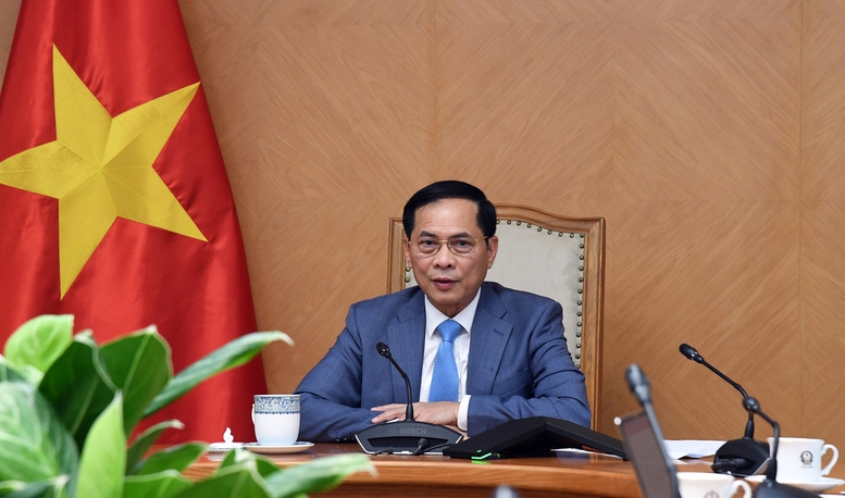 Vương quốc Anh hỗ trợ Việt Nam khắc phục hậu quả bão lụt