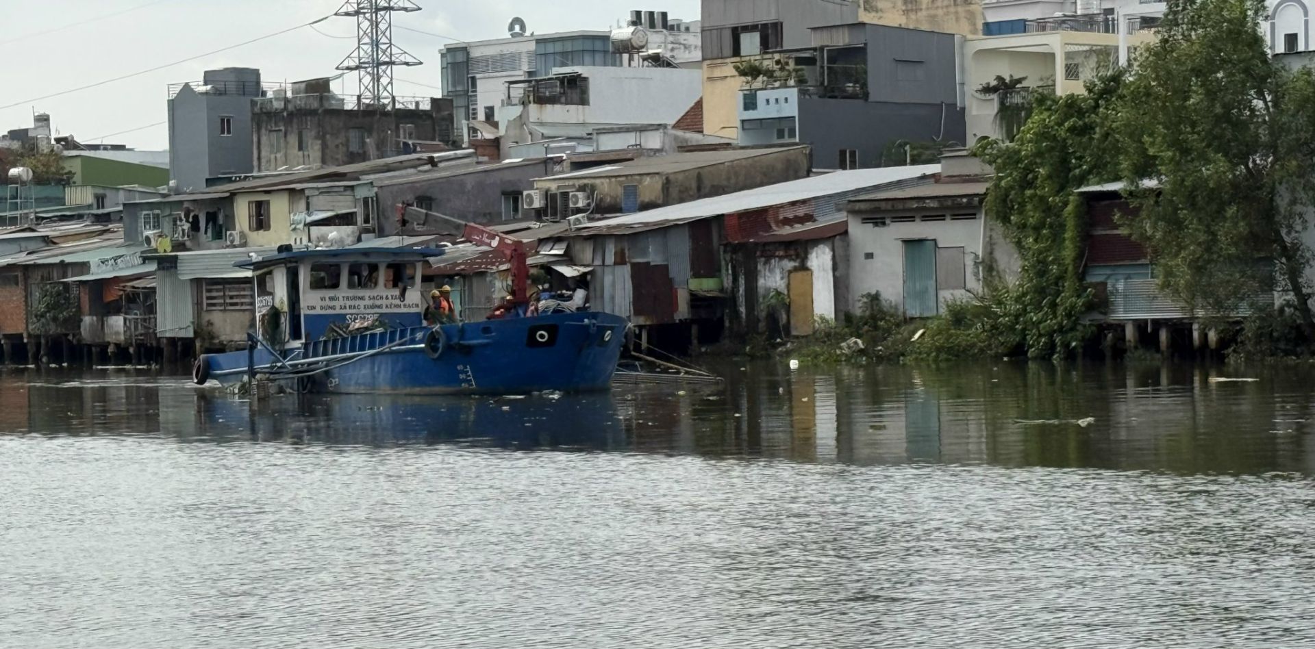 TP. HCM tăng tốc chỉnh trang đô thị khu vực nhà ở trên và ven kênh rạch