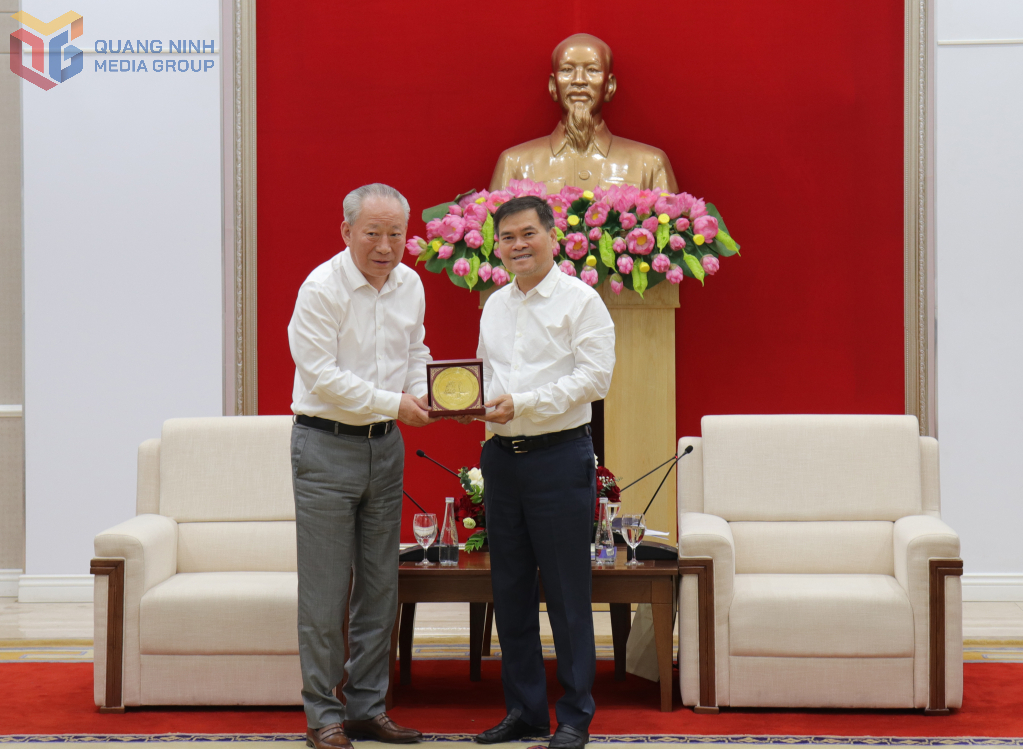 Chủ tịch UBND tỉnh Quảng Ninh tiếp xã giao lãnh đạo Tập đoàn Xây dựng Thái Bình Dương (Trung Quốc)