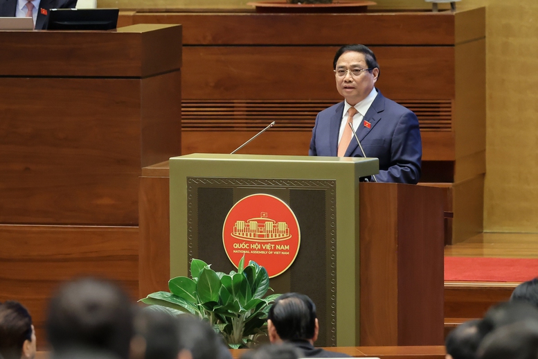 Thủ tướng Chính phủ Phạm Minh Chính trình bày Báo cáo tại phiên khai mạc Kỳ họp thứ 10, Quốc hội khoá XV - Ảnh: VGP Thủ tướng Chính phủ Phạm Minh Chính trình bày Báo cáo tại phiên khai mạc Kỳ họp thứ 10, Quốc hội khoá XV - Ảnh: VGP