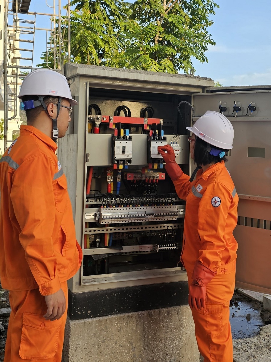 Cáp ngầm giúp rút ngắn thời gian khắc phục sự cố, chuyển từ dựng cột kéo dây sang thao tác trong tủ RMU và tủ phân phối, từ đó tối ưu hóa quản lý và vận hành hệ thống điện.