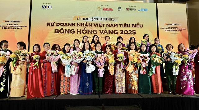 Toàn cảnh Lễ trao tặng Danh hiệu “Nữ Doanh nhân Việt Nam tiêu biểu – Bông Hồng Vàng năm 2025”. Ảnh: Lâm Vy Toàn cảnh Lễ trao tặng Danh hiệu “Nữ Doanh nhân Việt Nam tiêu biểu – Bông Hồng Vàng năm 2025”. Ảnh: Lâm Vy