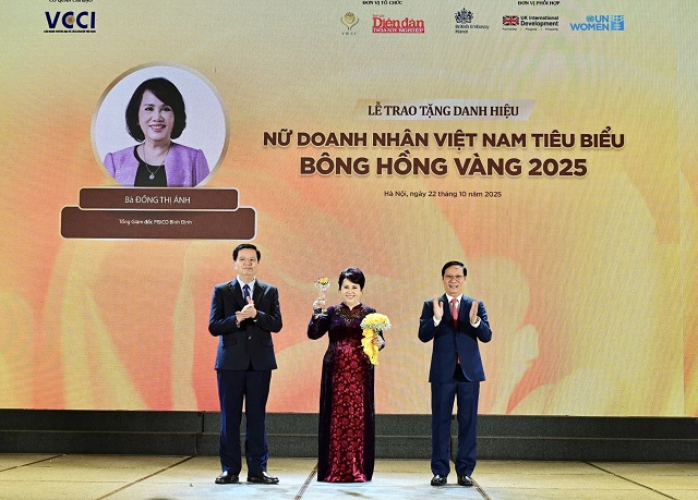 Gia Lai: Doanh nhân Đồng Thị Ánh được vinh danh “Top 10 Bông Hồng Vàng – 2025”