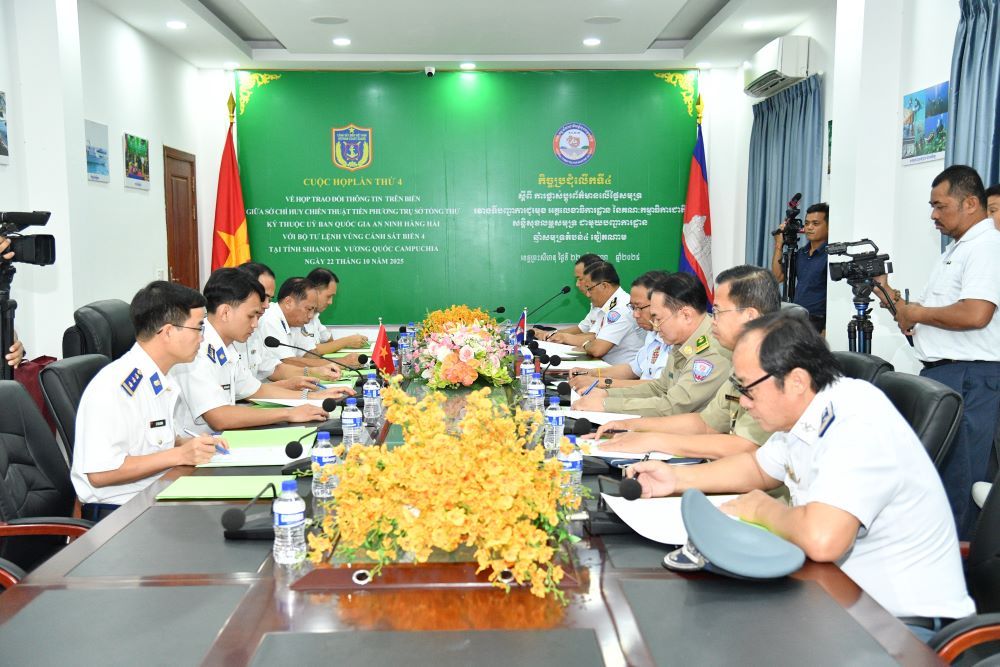 Nâng cao hiệu quả cơ chế liên lạc đường dây nóng giữa Vùng Cảnh sát biển 4 và Sở Chỉ huy Chiến thuật tiền phương Campuchia