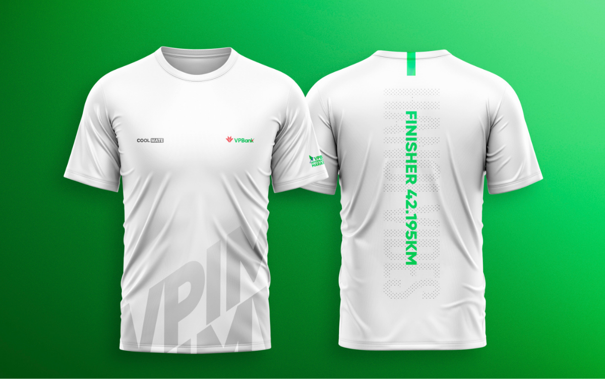 Áo finisher là phần thưởng cho các vận động viên chinh phục cự ly 42km. Áo finisher là phần thưởng cho các vận động viên chinh phục cự ly 42km.