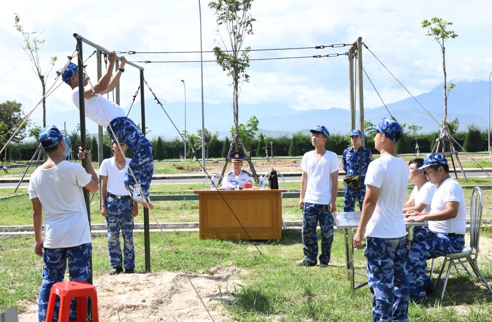 Kiểm tra thể lực tại Hải đoàn 32.