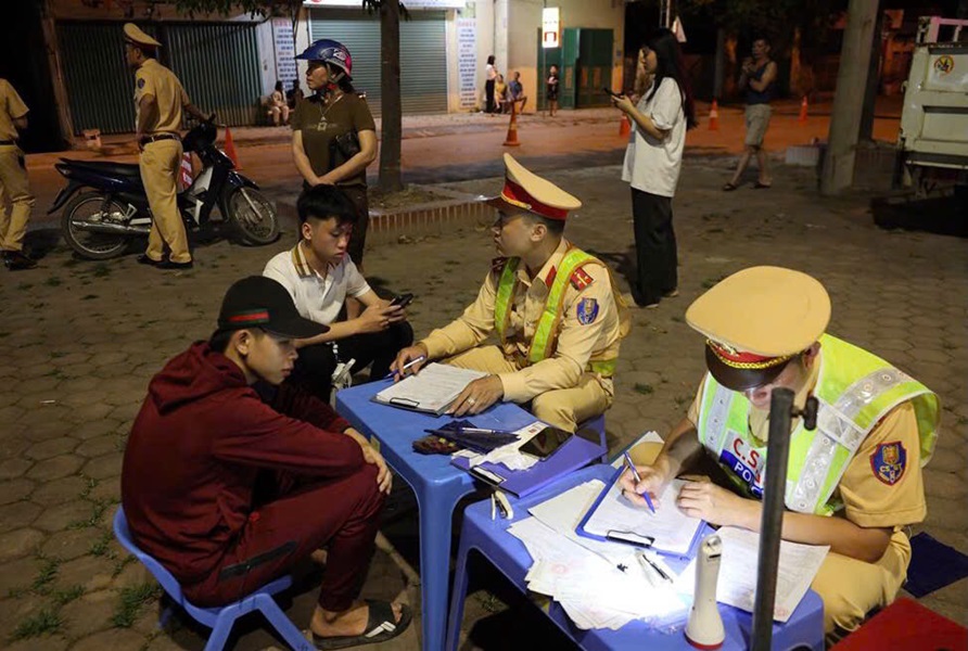 Hưng Yên xử lý gần 400 trường hợp vi phạm nồng độ cồn, phạt hơn 2,4 tỷ đồng