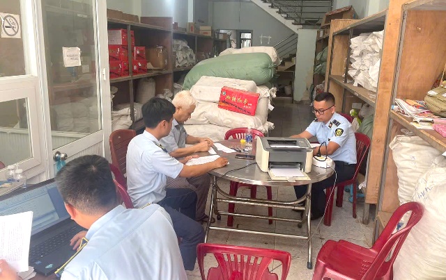 Đắk Lắk: Công bố số điện thoại đường dây nóng của lực lượng Quản lý thị trường