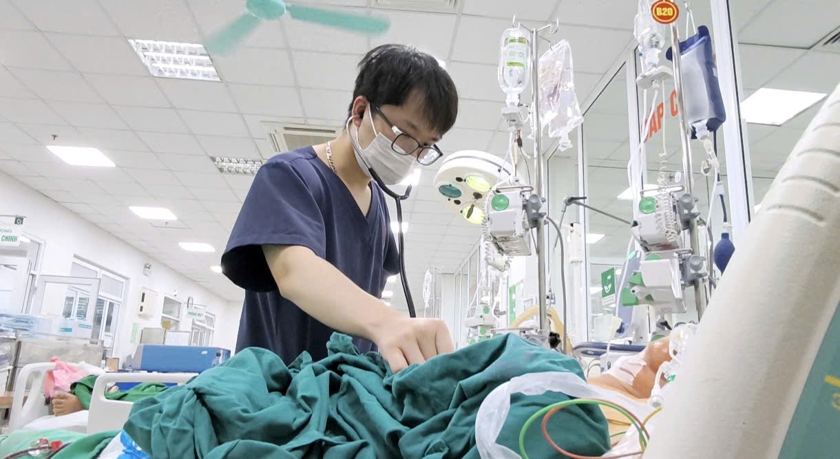 Cảnh báo nguy cơ suy gan, suy thận do nhiễm xoắn khuẩn vàng da sau mưa lũ