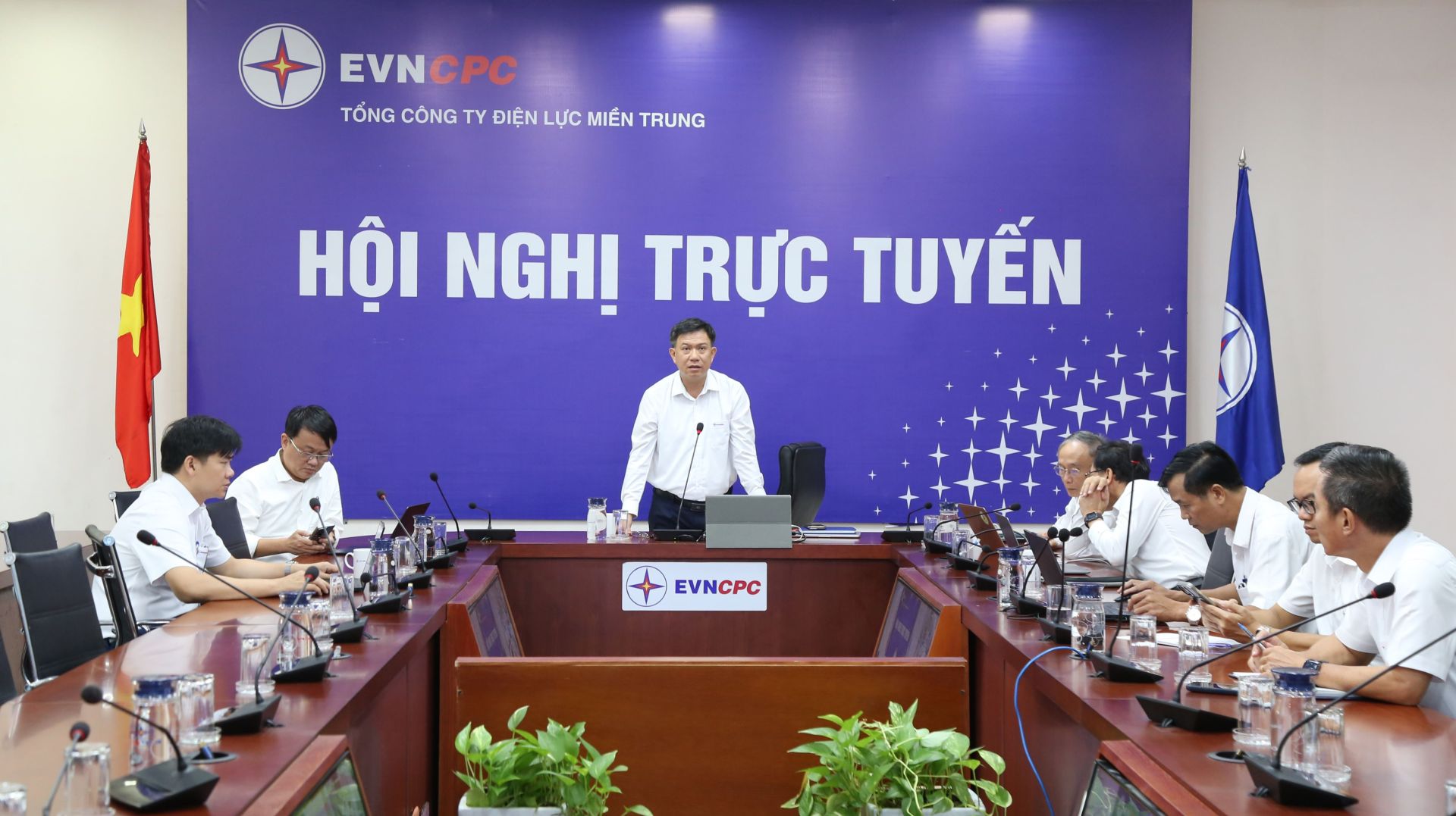EVNCPC chủ động ứng phó bão số 12