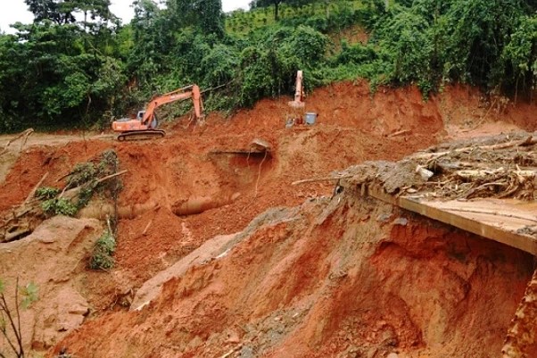 Công bố tình huống khẩn cấp sạt lở đồi đất tại bản Cháo Pi