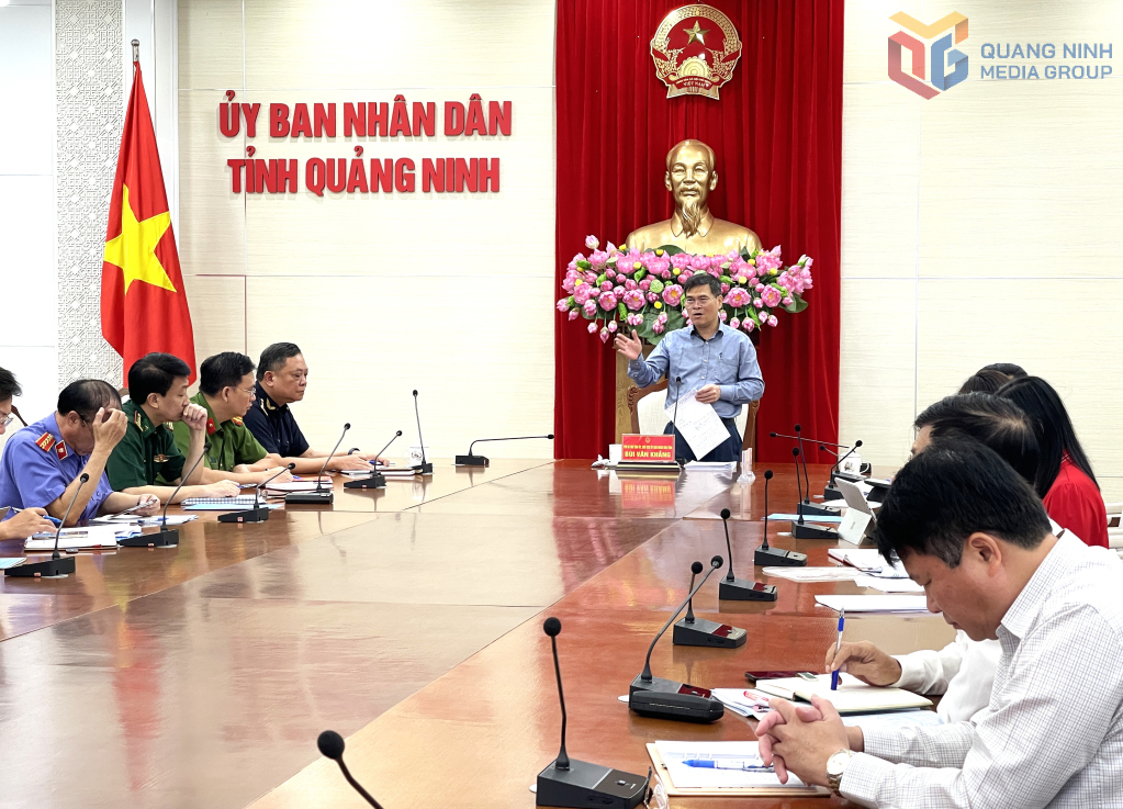 Ông Bùi Văn Khắng, Phó Bí thư Tỉnh ủy, Chủ tịch UBND tỉnh, Trưởng Ban Chỉ đạo 389 tỉnh Quảng Ninh phát biểu chỉ đạo tại hội nghị.