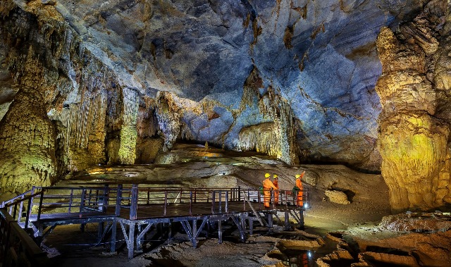 Điện lực Quảng Trị đưa vào vận hành loạt công trình trọng điểm chào mừng 50 năm thành lập EVNCPC