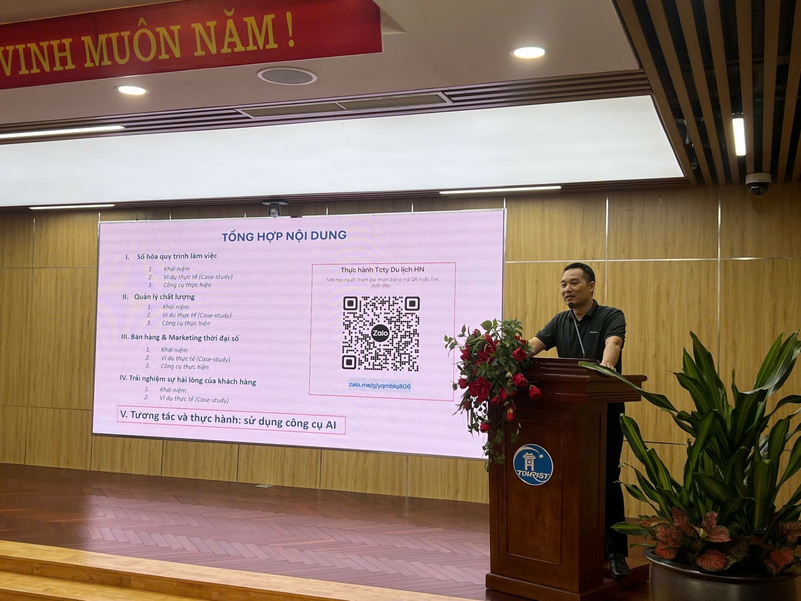 Tiến sĩ Nguyễn Thanh Bình chia sẻ tại chương trình Tiến sĩ Nguyễn Thanh Bình chia sẻ tại chương trình