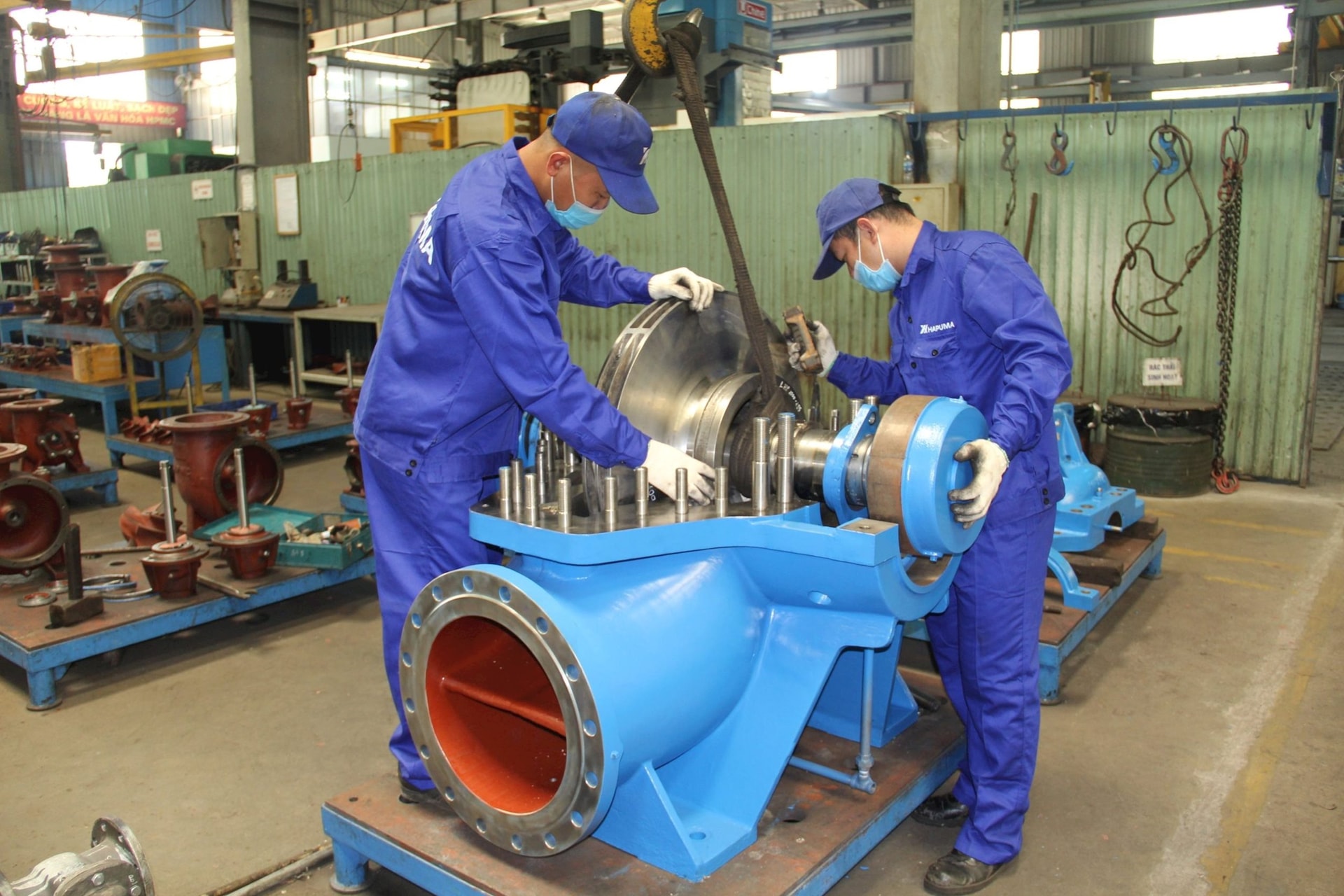 Chuẩn bị phát hành cổ phiếu thưởng 50%, cổ phiếu ngành bơm được chú ý