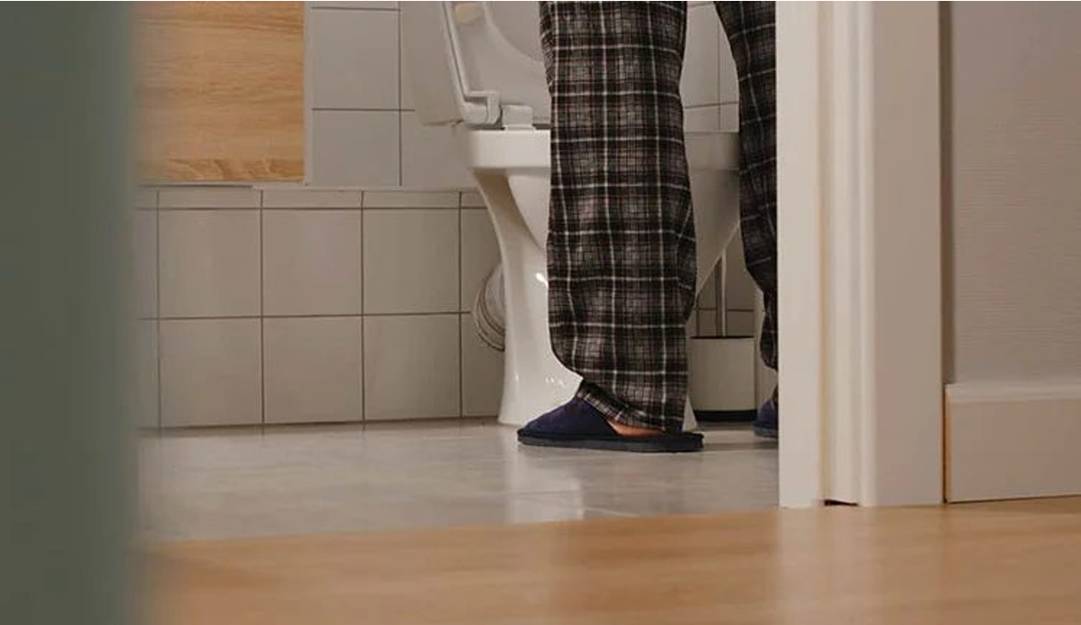 Tiểu nhiều lần là biểu hiện điển hình của hội chứng bàng quang kích thích Tiểu nhiều lần là biểu hiện điển hình của hội chứng bàng quang kích thích