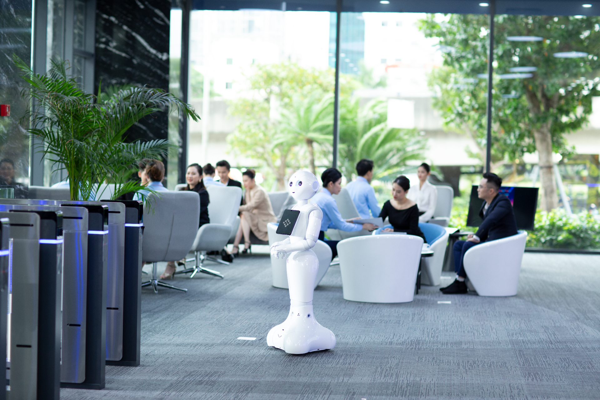 Những giải pháp quyết liệt, đúng thời điểm đã giúp KienlongBank phá bỏ rào cản về cả không gian và thời gian, đưa các dịch vụ tài chính, ngân hàng đến gần hơn với khách hàng, qua đó gặt hái được nhiều thành tựu nổi bật. Những giải pháp quyết liệt, đúng thời điểm đã giúp KienlongBank phá bỏ rào cản về cả không gian và thời gian, đưa các dịch vụ tài chính, ngân hàng đến gần hơn với khách hàng, qua đó gặt hái được nhiều thành tựu nổi bật.