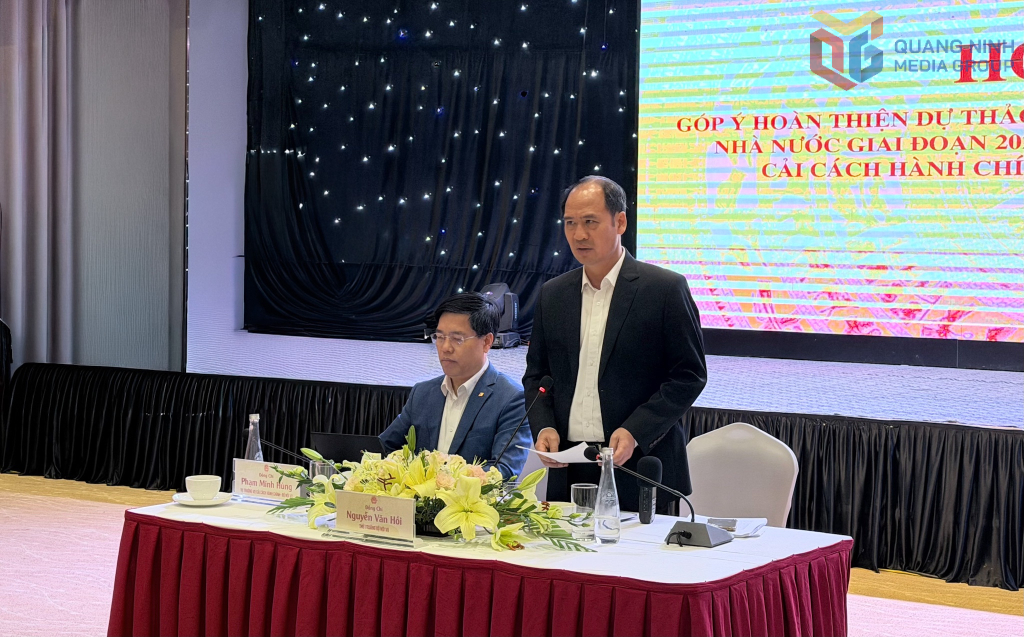 Thứ trưởng Bộ Nội vụ Nguyễn Văn Hồi phát biểu tại hội thảo. Thứ trưởng Bộ Nội vụ Nguyễn Văn Hồi phát biểu tại hội thảo.