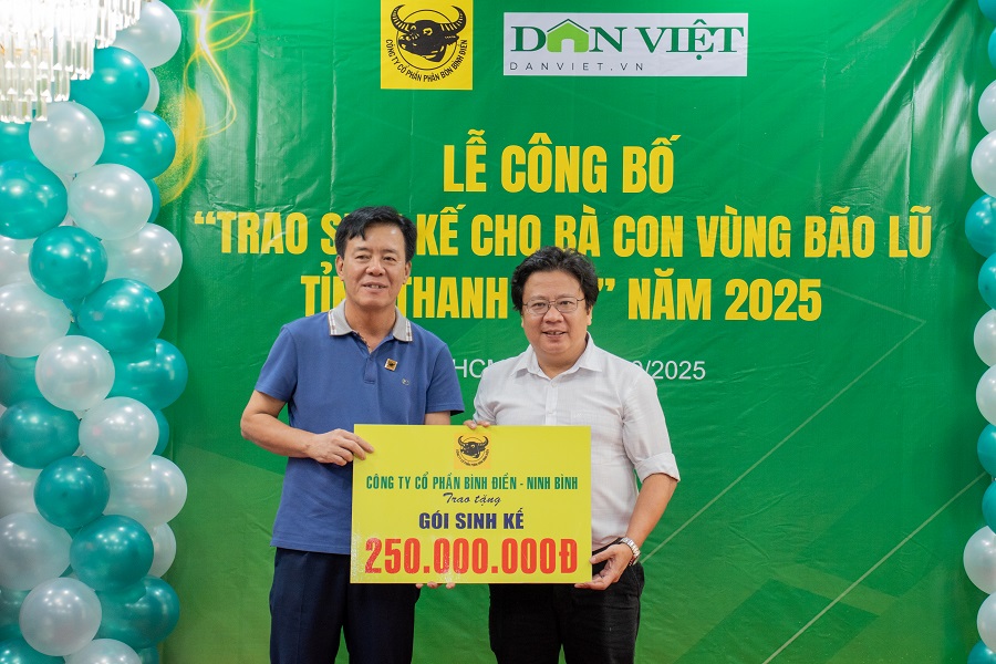 Ông Ngô Văn Đông – Tổng Giám đốc Công ty Cổ phần Phân bón Bình Điền, trao kinh phí hỗ trợ đồng bào Thanh Hoá tái thiết sau bão lũ. Ông Ngô Văn Đông – Tổng Giám đốc Công ty Cổ phần Phân bón Bình Điền, trao kinh phí hỗ trợ đồng bào Thanh Hoá tái thiết sau bão lũ.