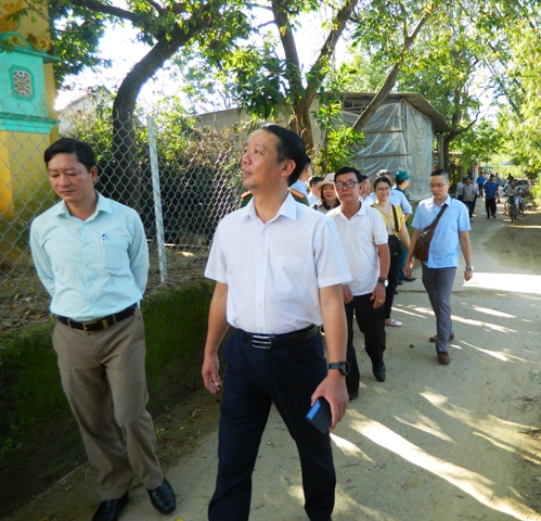 Chủ tịch UBNDThành phố Phan Thiên Định khi còn là Bí thư Thành ủy Huế thường xuyên vi hành thăm người dân các phường xã trên địa bàn