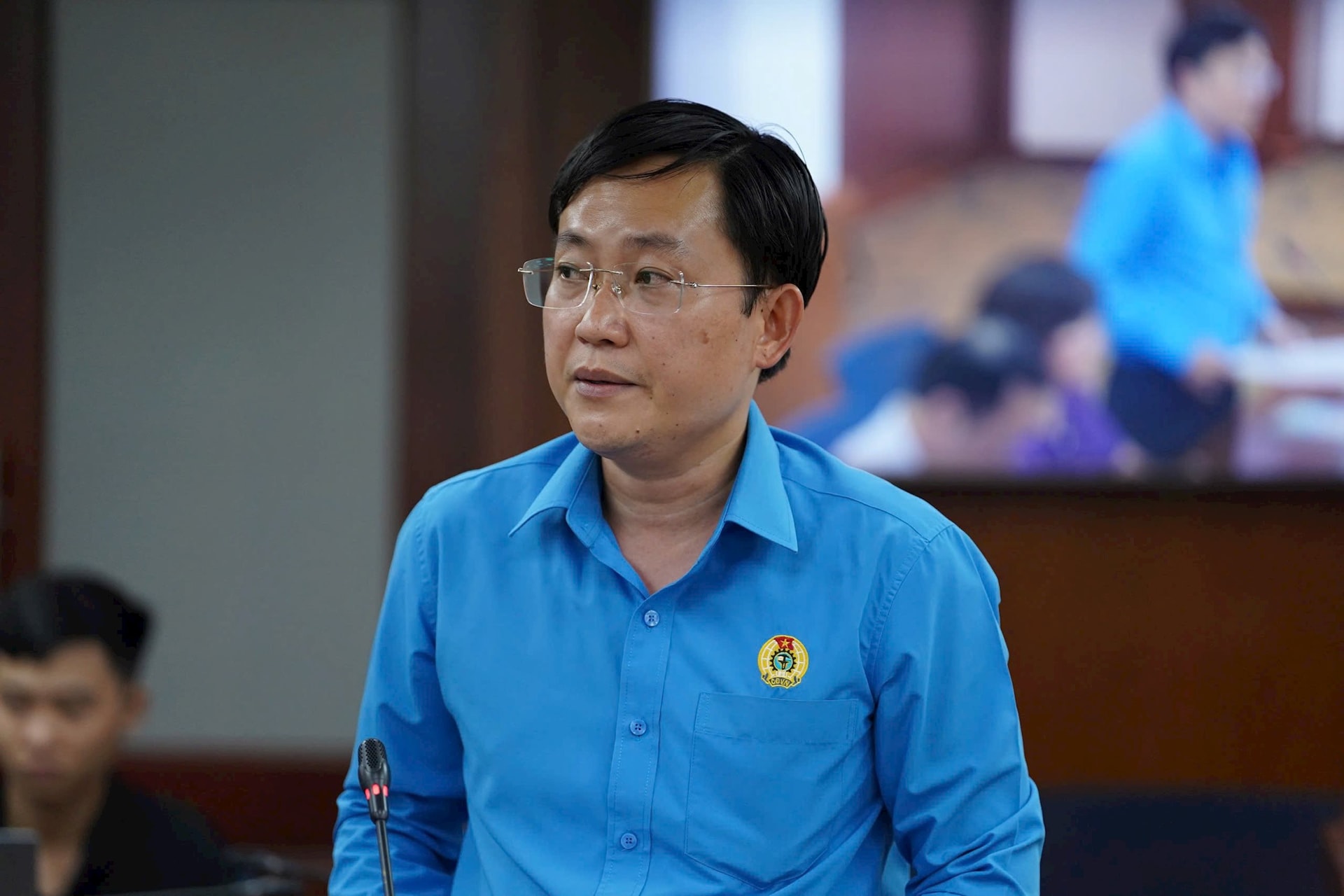 ông Phùng Thái Quang - Phó Chủ tịch Liên đoàn lao động TP. HCM, Ủy ban Mặt trận Tổ quốc Việt Nam TP. HCM thông tin tại buổi họp báo ông Phùng Thái Quang - Phó Chủ tịch Liên đoàn lao động TP. HCM, Ủy ban Mặt trận Tổ quốc Việt Nam TP. HCM thông tin tại buổi họp báo