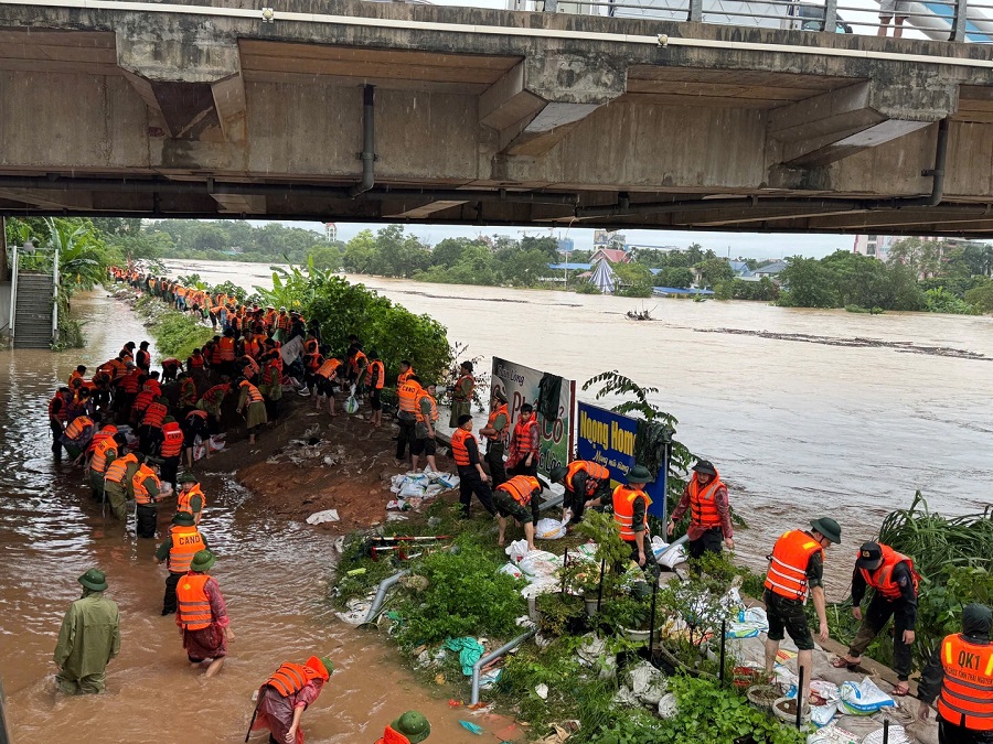 Khẩn trương triển khai các nhiệm vụ phòng, tránh, ứng phó, khắc phục hậu quả thiên tai