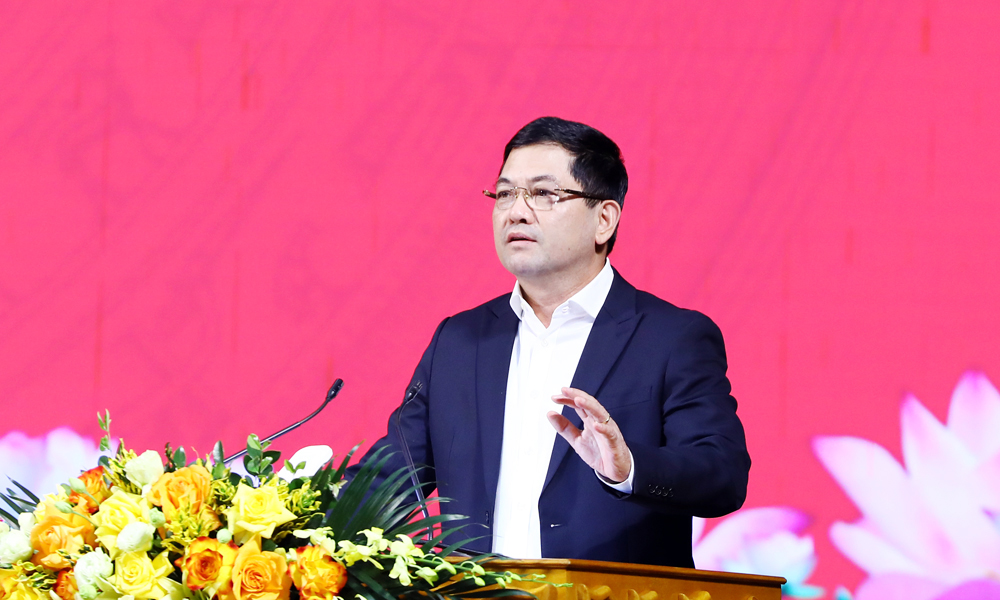 Đồng chí Nguyễn Hồng Thái phát biểu tại hội nghị.