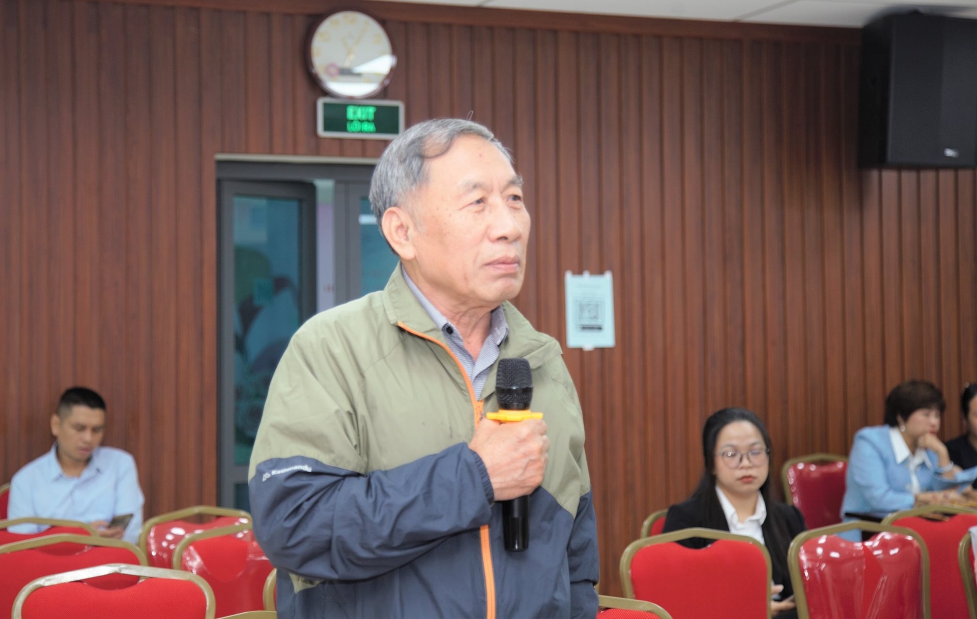 PGS.TS Lưu Đức Hải - Chủ tịch Hội Kinh tế Môi trường Việt Nam cho rằng có hai rào cản đang cản trở các hoạt động tập huấn về biến đổi khí hậu và hướng dẫn kiểm kê khí nhà kính PGS.TS Lưu Đức Hải - Chủ tịch Hội Kinh tế Môi trường Việt Nam cho rằng có hai rào cản đang cản trở các hoạt động tập huấn về biến đổi khí hậu và hướng dẫn kiểm kê khí nhà kính