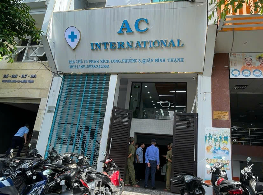 Bắt nhóm đối tượng giả danh bác sĩ khám chữa bệnh lừa đảo hơn 17 tỷ đồng