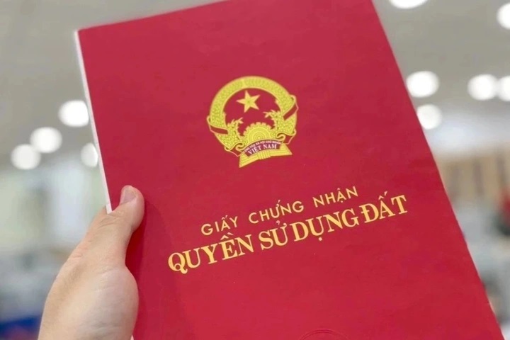 Hà Nội: Bỏ hồ sơ giấy trong thủ tục sổ đỏ, đẩy mạnh dịch vụ công trực tuyến