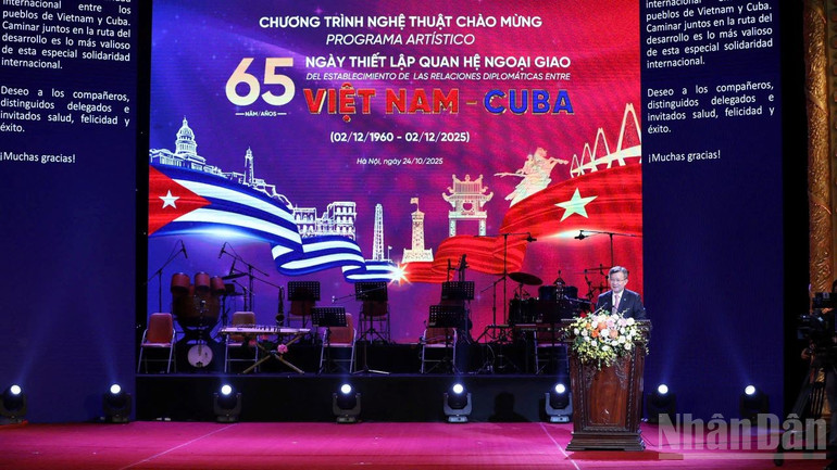 Đêm nghệ thuật thắt chặt tình hữu nghị Việt Nam - Cuba nhân kỷ niệm 65 năm thiết lập quan hệ ngoại giao
