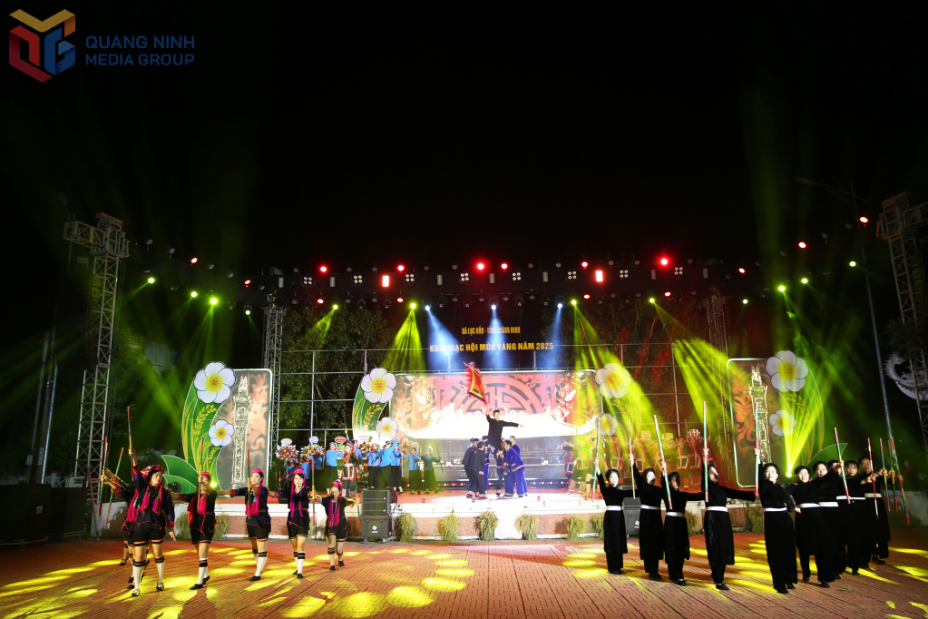 Khai mạc Hội Mùa vàng 2025