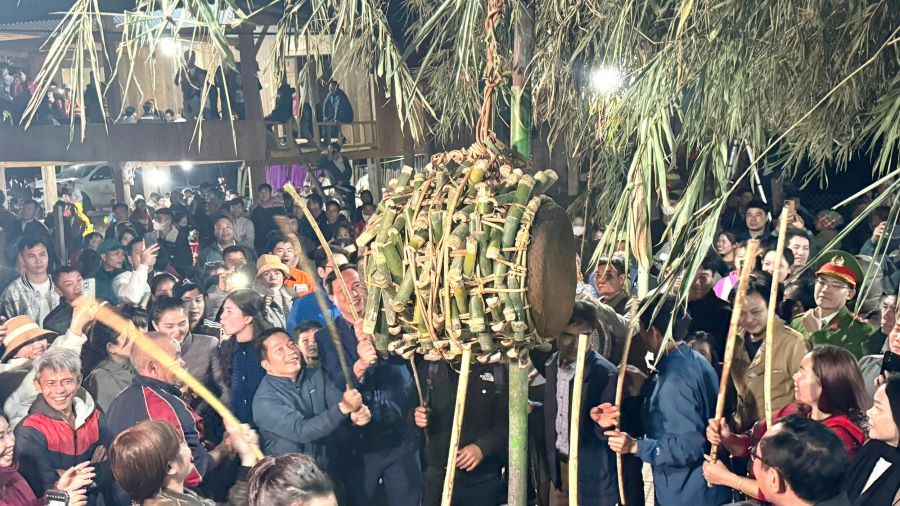 Lễ hội đập trống của đồng bào Ma Coong ở xã Thượng Trạch, tỉnh Quảng Trị.