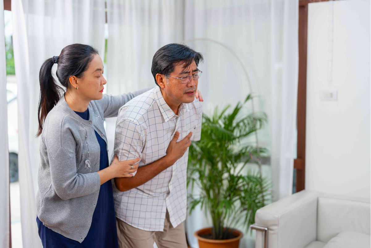 Cao huyết áp kèm mỡ máu cao là thủ phạm gây ra cơn đau ngực khi gắng sức Cao huyết áp kèm mỡ máu cao là thủ phạm gây ra cơn đau ngực khi gắng sức