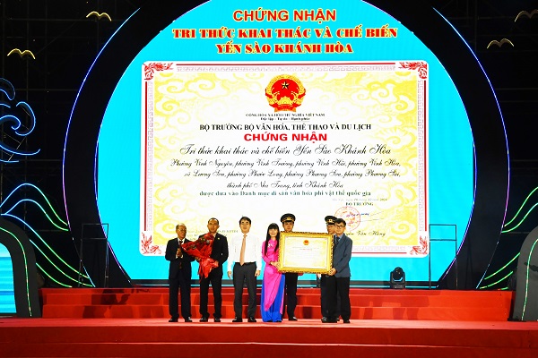 Tri thức khai thác và chế biến yến sao Khánh Hòa được đưa vào danh mục Di sản văn hóa phi vật thể Quốc Gia