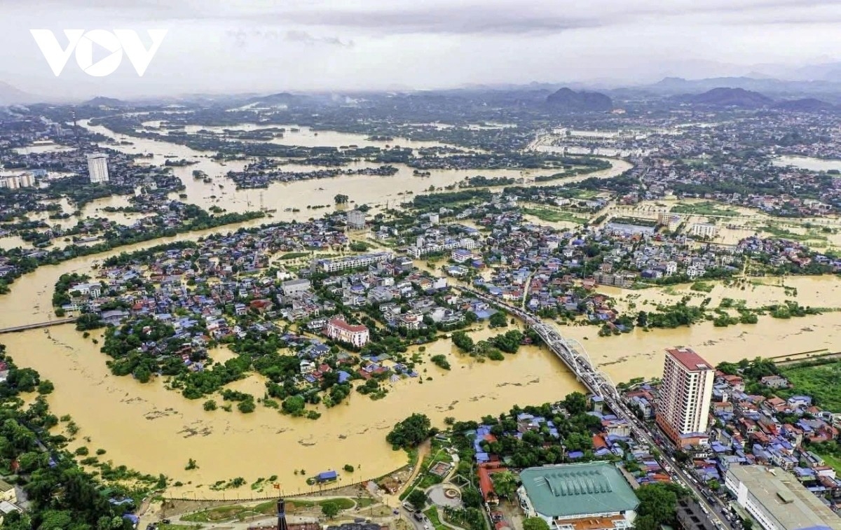 Hơn 1.091 tỷ đồng ủng hộ đồng bào khắc phục hậu quả mưa lũ