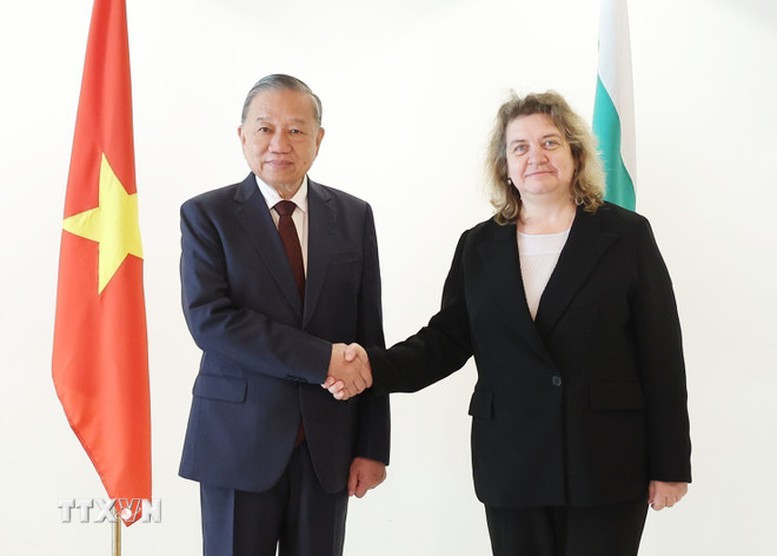 Tổng Bí thư Tô Lâm hội kiến Chủ tịch Quốc hội Bulgaria Nataliya Kiselova - Ảnh: TTXVN