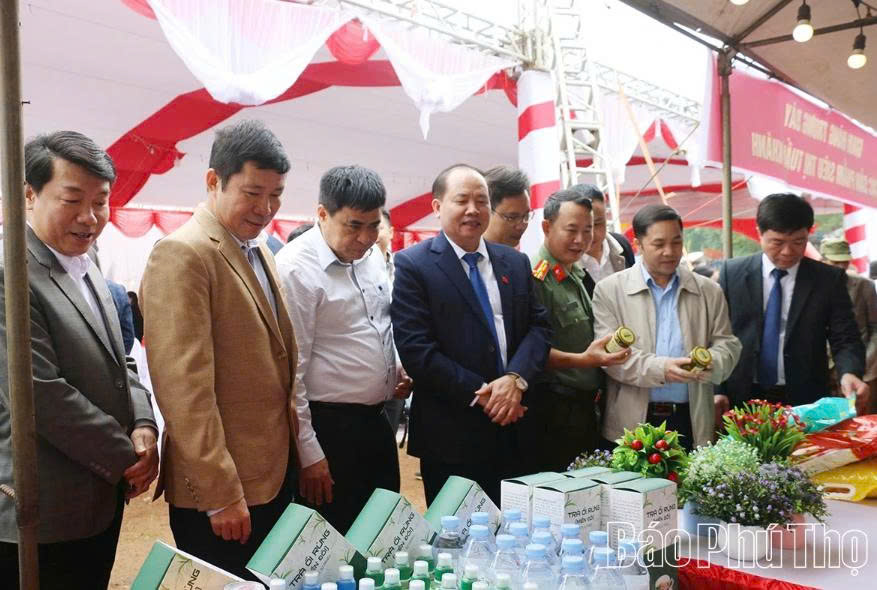 Phú Thọ: Rực rỡ mùa vàng Lễ hội Ruộng bậc thang Miền Đồi 2025