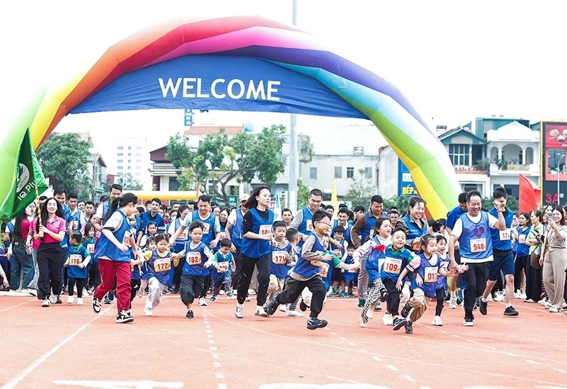 Toàn cảnh của Lễ khai mạc chương trình “Đường chạy kỷ nguyên mới” năm 2025. Toàn cảnh của Lễ khai mạc chương trình “Đường chạy kỷ nguyên mới” năm 2025.