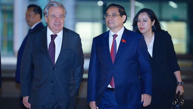 Thủ tướng Phạm Minh Chính và Tổng Thư ký Liên hợp quốc António Guterres cùng rời Hà Nội sang Kuala Lumpur, Malaysia tham dự Hội nghị Cấp cao ASEAN lần thứ 47 và các Hội nghị Cấp cao liên quan. (Ảnh: TTXVN)