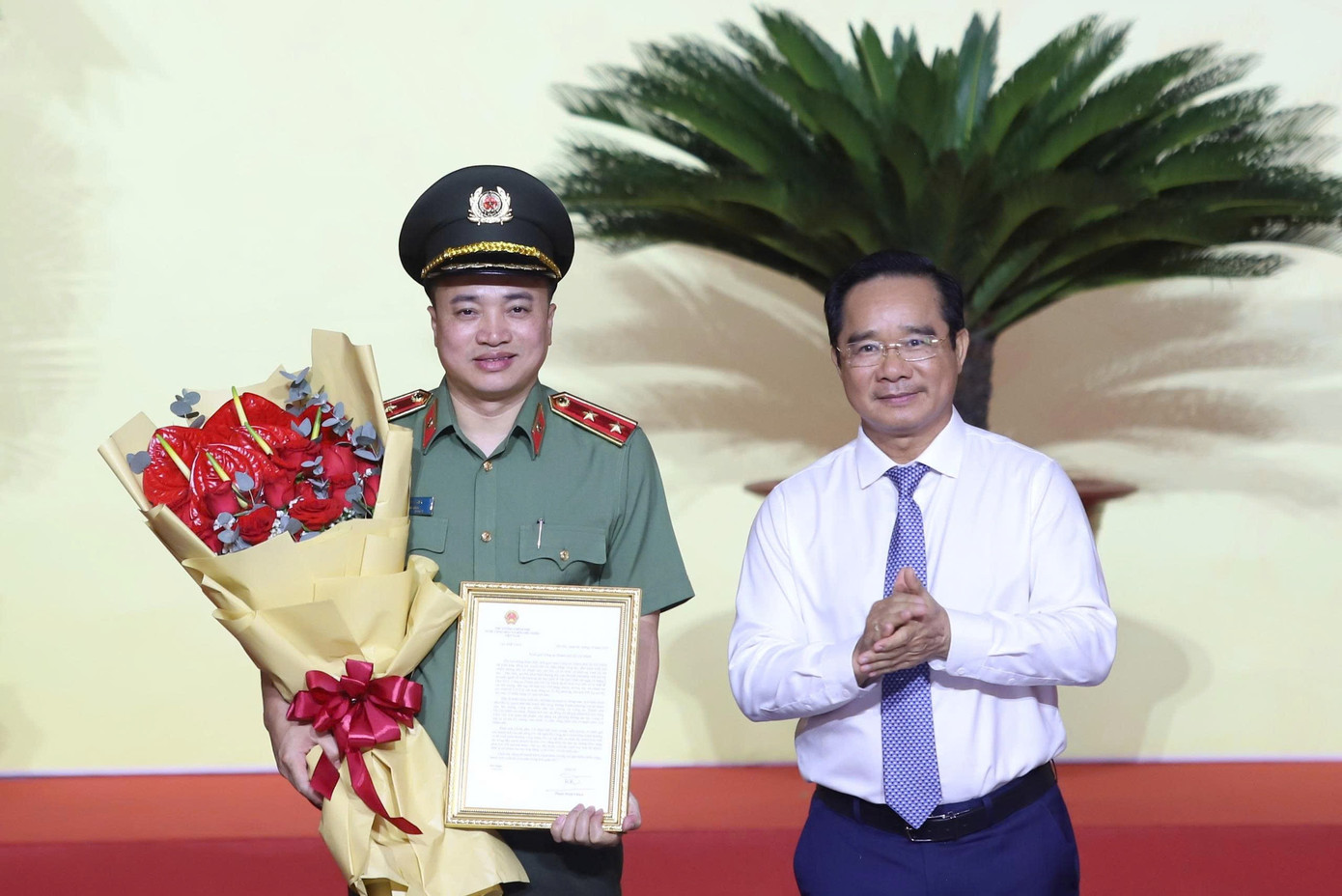 Công an TP. HCM nhận thư khen của Thủ tướng Chính phủ