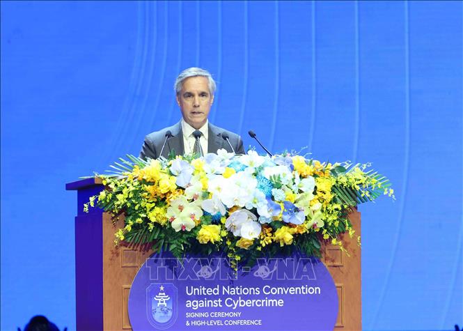Ông John Brandolino, đại diện Cơ quan Phòng chống Ma túy và Tội phạm của Liên hợp huốc (UNODC) phát biểu. Ảnh: Phương Hoa/TTXVN Ông John Brandolino, đại diện Cơ quan Phòng chống Ma túy và Tội phạm của Liên hợp huốc (UNODC) phát biểu. Ảnh: Phương Hoa/TTXVN