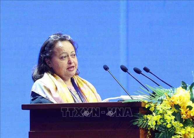 Bà Fouzia Boumaiza Mebarki, Đại sứ, Chủ tịch Uỷ ban đàm phán Công ước phát biểu. Ảnh: Phương Hoa/TTXVN Bà Fouzia Boumaiza Mebarki, Đại sứ, Chủ tịch Uỷ ban đàm phán Công ước phát biểu. Ảnh: Phương Hoa/TTXVN
