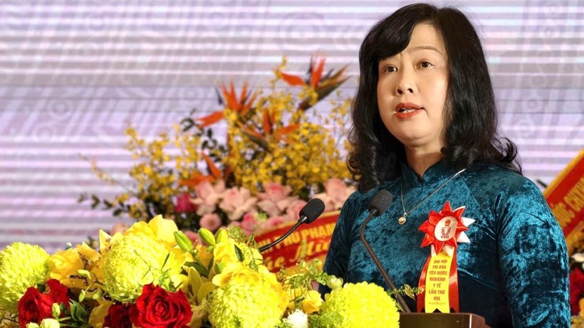 Bộ trưởng Bộ Y tế xúc động nhắc đến những tấm gương tận tuỵ, hy sinh vì sức khỏe nhân dân, như điều dưỡng Nguyễn Thùy Trang