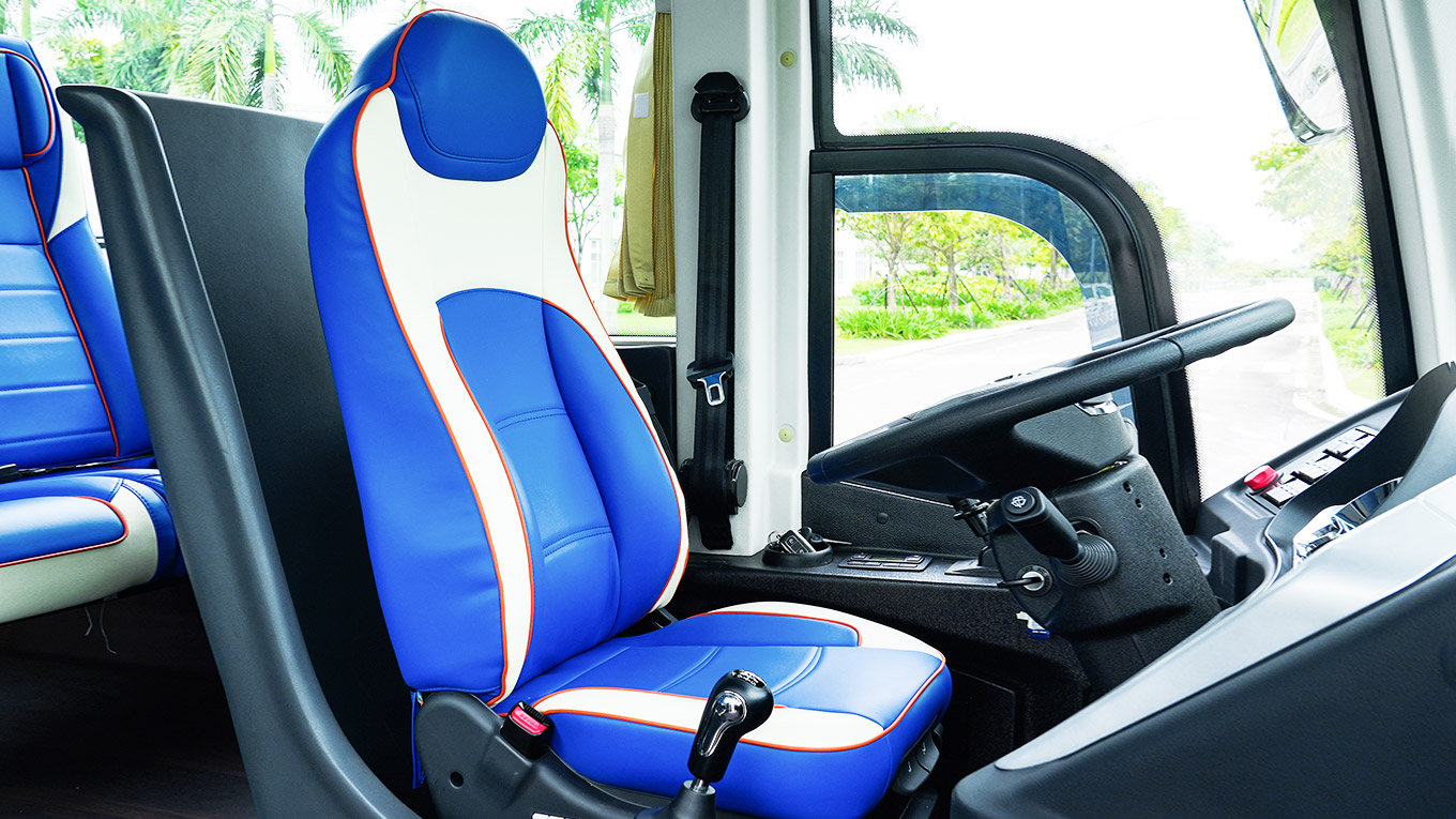 Ghế tài xế trang bị nhiều tính năng hữu ích Ghế tài xế trang bị nhiều tính năng hữu ích