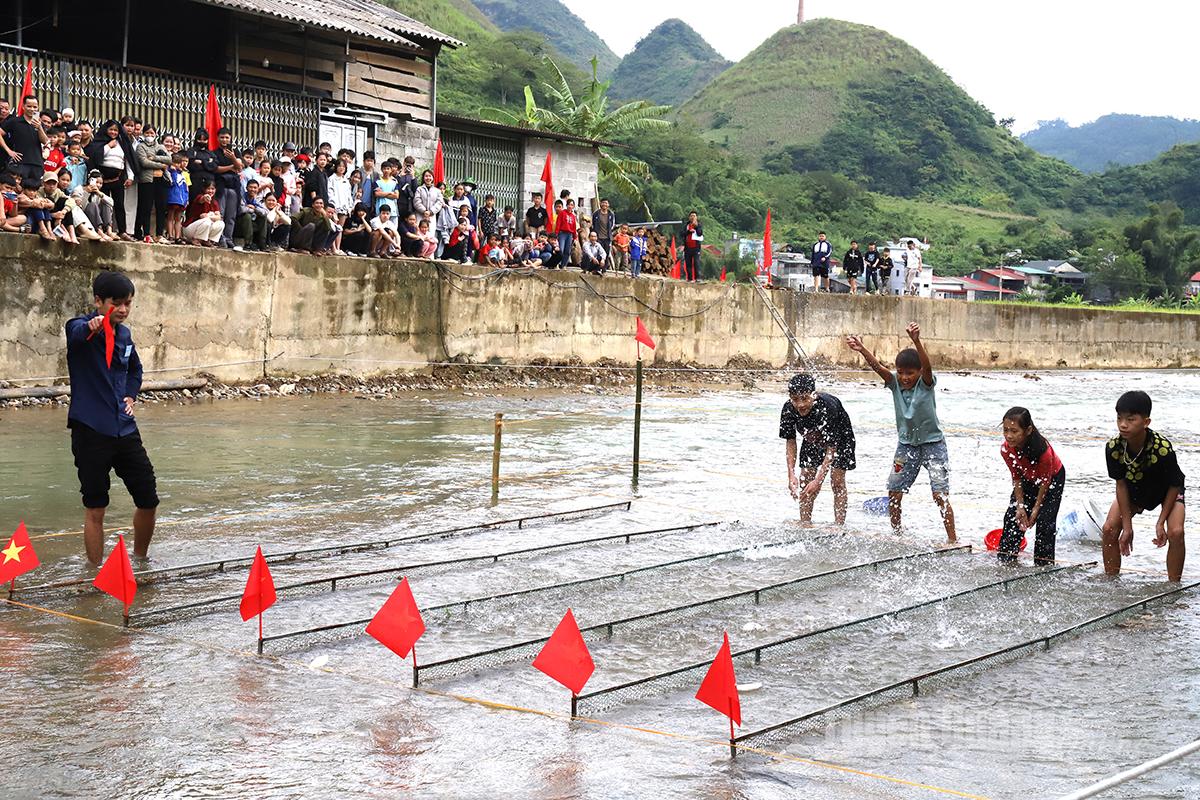 Độc đáo Lễ hội Tết cá người Tày - Vẻ đẹp văn hóa giữa mùa vàng vùng cao