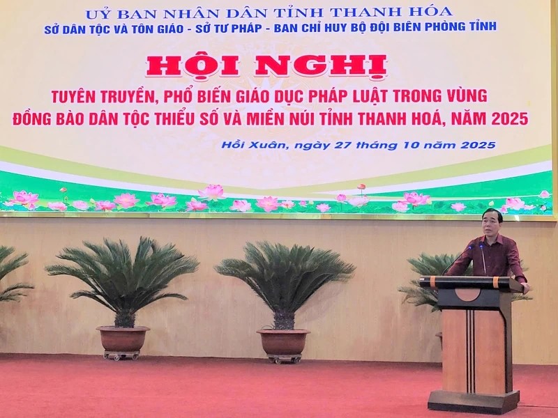 Đồng chí Cầm Bá Tường, Phó Giám đốc Sở Dân tộc và Tôn giáo phát biểu tại hội nghị. Đồng chí Cầm Bá Tường, Phó Giám đốc Sở Dân tộc và Tôn giáo phát biểu tại hội nghị.